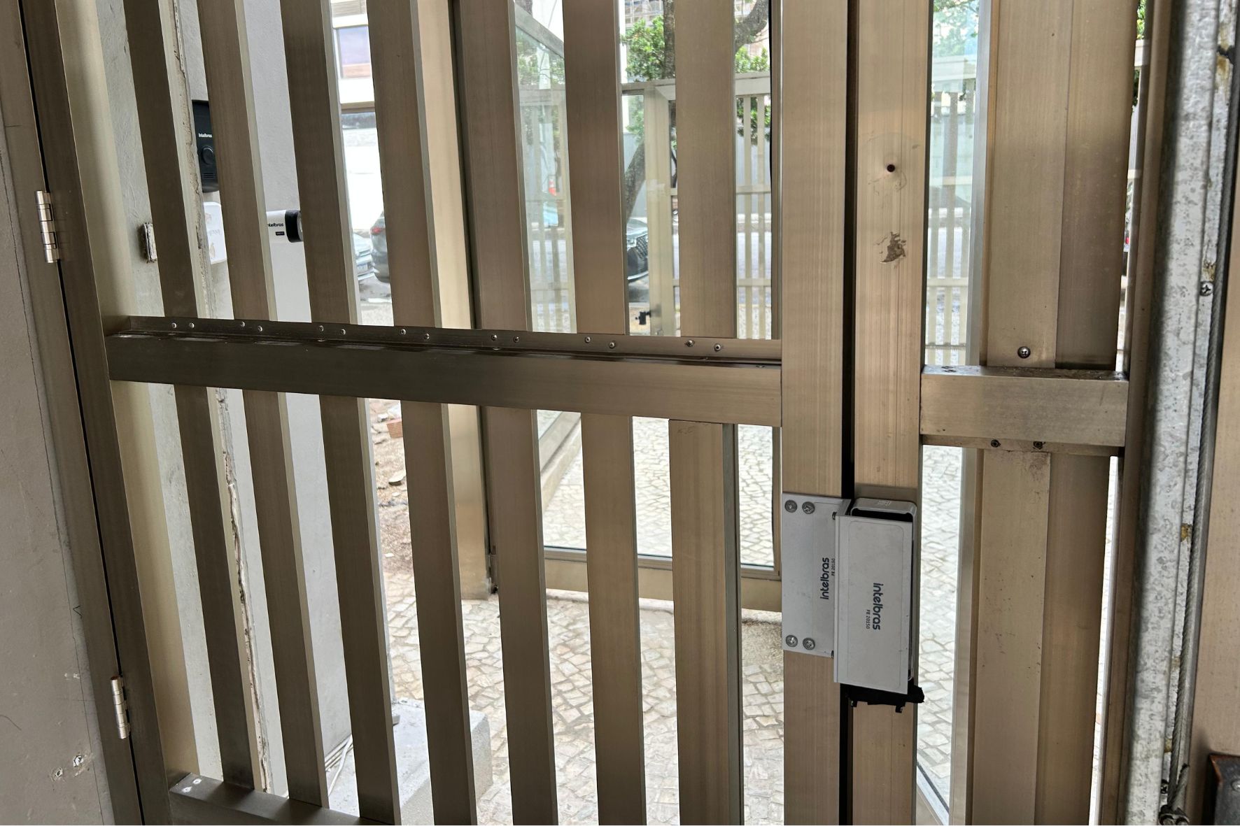 Portão de Veículos com Automação